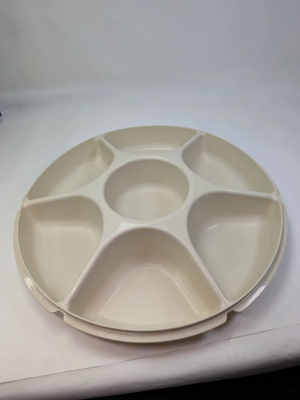 Vintage Tupperware Cream Divided Party Tray Container 1665 Craft Organizer Lid